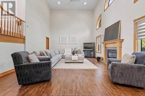 150 Seymour, Lakeshore, ON - Indoor Photo Showing Living Room With Fireplace