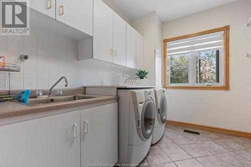 150 Seymour, Lakeshore, ON - Indoor Photo Showing Laundry Room