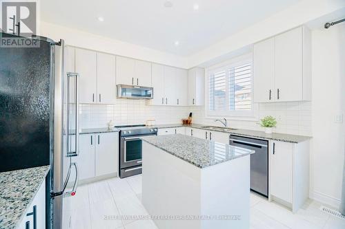 1358 Blackmore Street, Innisfil, ON - Indoor Photo Showing Kitchen With Stainless Steel Kitchen With Upgraded Kitchen