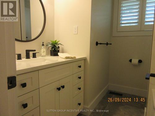 1189 Sunnidale Road, Springwater, ON - Indoor Photo Showing Bathroom