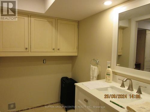 1189 Sunnidale Road, Springwater, ON - Indoor Photo Showing Bathroom