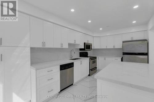 34 Florette Place, Brampton, ON - Indoor Photo Showing Kitchen