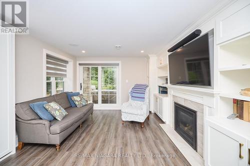 50 Aberdeen Lane S, Niagara-On-The-Lake, ON - Indoor Photo Showing Living Room With Fireplace