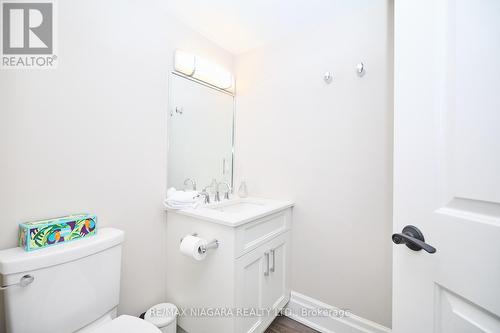 50 Aberdeen Lane S, Niagara-On-The-Lake, ON - Indoor Photo Showing Bathroom