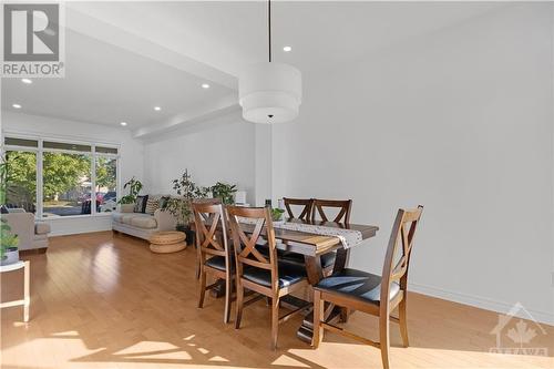 145 Baroness Drive, Ottawa, ON - Indoor Photo Showing Dining Room