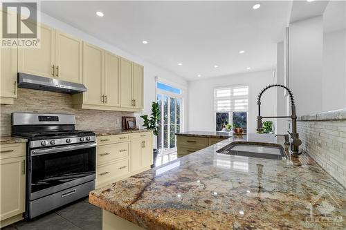 145 Baroness Drive, Ottawa, ON - Indoor Photo Showing Kitchen