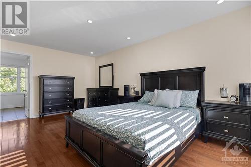 145 Baroness Drive, Ottawa, ON - Indoor Photo Showing Bedroom