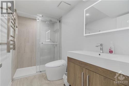 145 Baroness Drive, Ottawa, ON - Indoor Photo Showing Bathroom