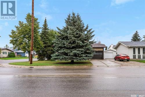 102 Adilman Drive, Saskatoon, SK - Outdoor