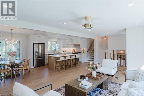 60 Ottawa Avenue, Southampton, ON - Indoor Photo Showing Living Room