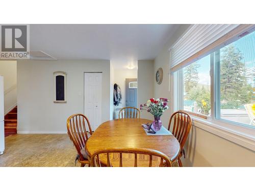 3920 Kahn  Road, Cranbrook, BC - Indoor Photo Showing Dining Room