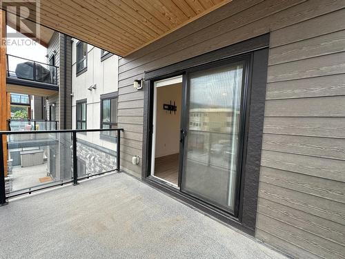 410 5Th  Avenue Unit# 2202, Golden, BC - Outdoor With Balcony With Exterior