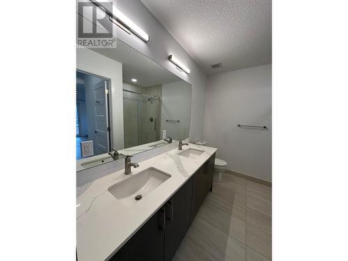 410 5Th  Avenue Unit# 2202, Golden, BC - Indoor Photo Showing Bathroom