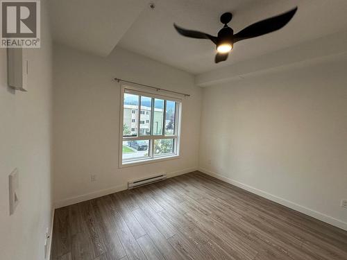 410 5Th  Avenue Unit# 2202, Golden, BC - Indoor Photo Showing Other Room