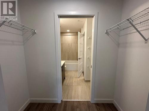 410 5Th  Avenue Unit# 2202, Golden, BC - Indoor With Storage