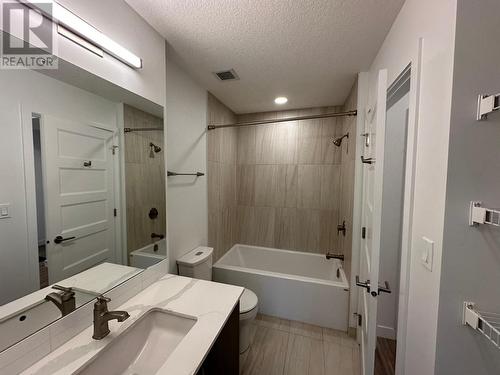 410 5Th  Avenue Unit# 2202, Golden, BC - Indoor Photo Showing Bathroom