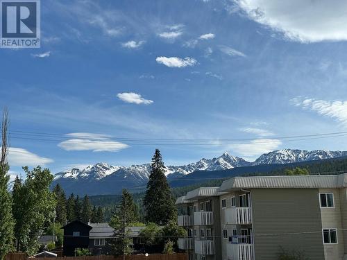 410 5Th  Avenue Unit# 2202, Golden, BC - Outdoor With View