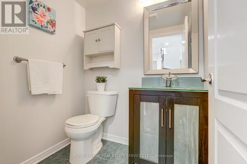 35 Pauline Crescent, Brampton, ON - Indoor Photo Showing Bathroom