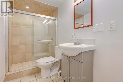 35 Pauline Crescent, Brampton, ON - Indoor Photo Showing Bathroom