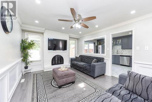 52 Courtleigh Square, Brampton, ON - Indoor Photo Showing Living Room With Fireplace