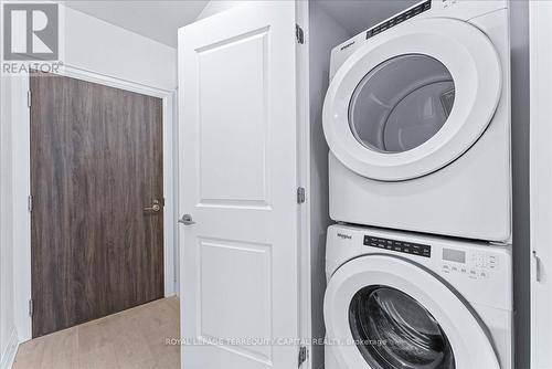 412E - 20 Gatineau Drive, Vaughan, ON - Indoor Photo Showing Laundry Room