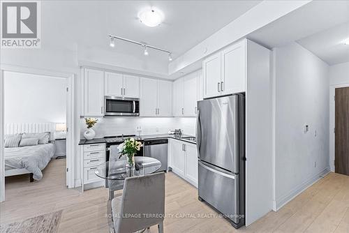 412E - 20 Gatineau Drive, Vaughan, ON - Indoor Photo Showing Kitchen