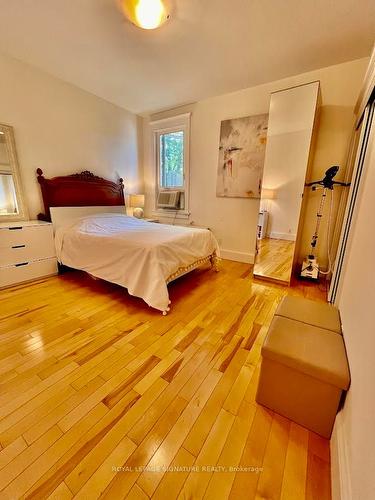 Upper-220 Rose Park Dr, Toronto, ON - Indoor Photo Showing Bedroom