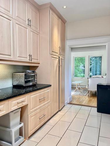 Upper-220 Rose Park Dr, Toronto, ON - Indoor Photo Showing Kitchen