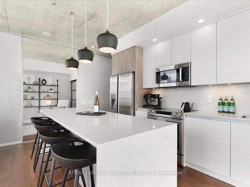 706-33 Mill St, Toronto, ON - Indoor Photo Showing Kitchen With Upgraded Kitchen