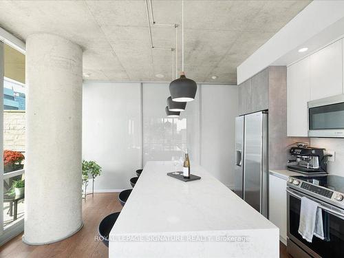 706-33 Mill St, Toronto, ON - Indoor Photo Showing Kitchen