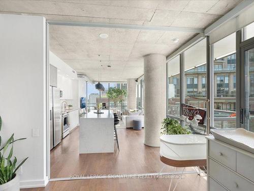 706-33 Mill St, Toronto, ON - Indoor Photo Showing Kitchen