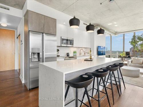 706-33 Mill St, Toronto, ON - Indoor Photo Showing Kitchen With Upgraded Kitchen