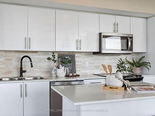 1704-2230 Lake Shore Blvd W, Toronto, ON - Indoor Photo Showing Kitchen With Double Sink