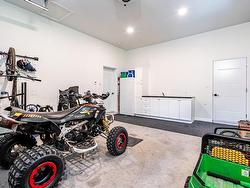 Garage - 