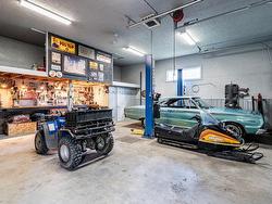 Garage - 