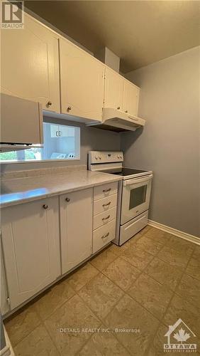 81 - 811 Connaught Avenue, Ottawa, ON - Indoor Photo Showing Kitchen