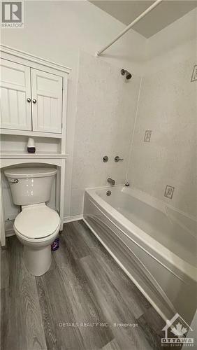 81 - 811 Connaught Avenue, Ottawa, ON - Indoor Photo Showing Bathroom