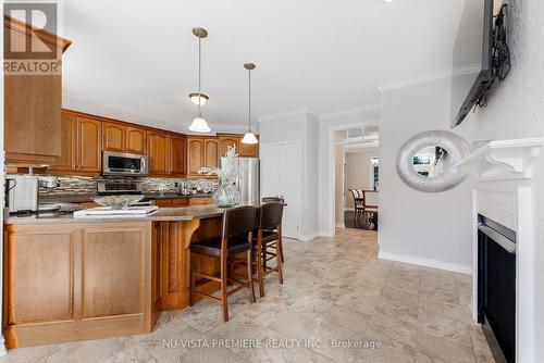 2065 Valleyrun Boulevard, London, ON - Indoor Photo Showing Kitchen