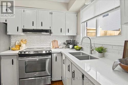 290 Brighton Court, Oshawa, ON - Indoor Photo Showing Kitchen With Stainless Steel Kitchen With Double Sink With Upgraded Kitchen