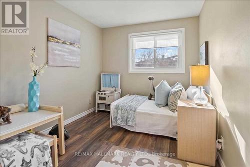 290 Brighton Court, Oshawa, ON - Indoor Photo Showing Bedroom