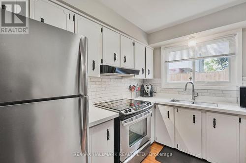 290 Brighton Court, Oshawa, ON - Indoor Photo Showing Kitchen With Stainless Steel Kitchen With Double Sink