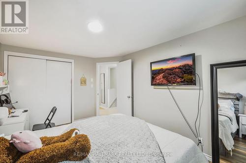 290 Brighton Court, Oshawa, ON - Indoor Photo Showing Bedroom