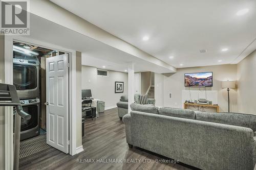 290 Brighton Court, Oshawa, ON - Indoor