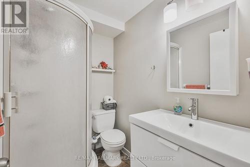 290 Brighton Court, Oshawa, ON - Indoor Photo Showing Bathroom