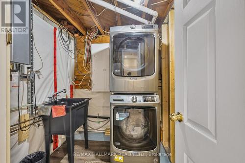 290 Brighton Court, Oshawa, ON - Indoor Photo Showing Laundry Room