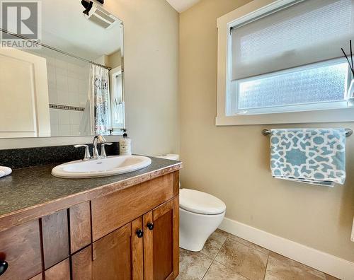 8843 97A Highway Unit# 43, Swansea Point, BC - Indoor Photo Showing Bathroom