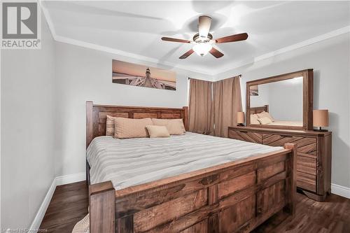 101 Warren Avenue, Hamilton, ON - Indoor Photo Showing Bedroom