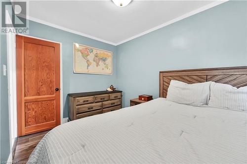 101 Warren Avenue, Hamilton, ON - Indoor Photo Showing Bedroom