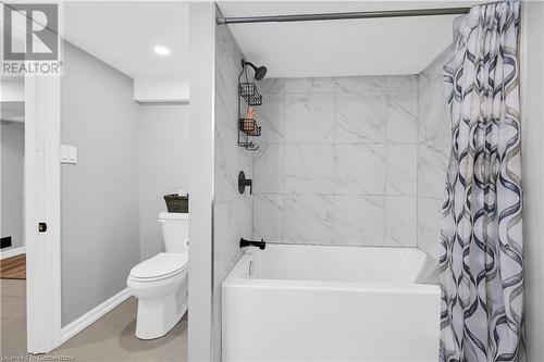 101 Warren Avenue, Hamilton, ON - Indoor Photo Showing Bathroom