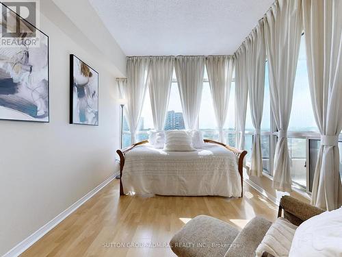 1708 - 1 Rowntree Road, Toronto, ON - Indoor Photo Showing Bedroom